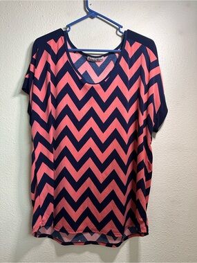 Carol Rose Chevron Scoop Neck Top - Pink & Navy Size 2XL